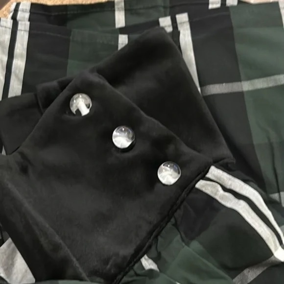 Tuckernuck Green and Black Plaid V-Neck Blouse - Picture 6 of 11